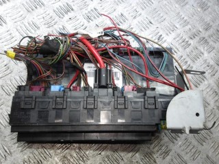 блок предохранителей Mercedes-Benz E-Класс W211/S211 2005, 4.0 л., дизель, АКПП, седан, 2115453601