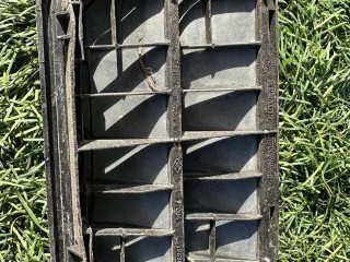 решетка вентиляции багажника Infiniti EX 1 поколение 2010, 3.7 л., бензин, АКПП, серый, внедорожник 5 дв., полный привод, 7700838358