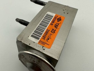 расширительный клапан кондиционера Mercedes-Benz GLE W166 2018, 2.2 л., дизель, АКПП, черный, внедорожник 5 дв., правый руль, T38539B, T38539B-B