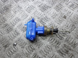 активатор замка багажника Audi 80 B3 1992, 893862153D