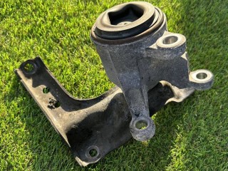 подушка крепления двигателя Infiniti QX60 L50 2014, 3.5 л., VQ35DE, бензин, АКПП, чёрный, внедорожник 5 дв., полный привод, 112103KA0A