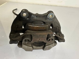 суппорт задний правый Mercedes-Benz CLS-Класс C218 [рестайлинг] 2016, 3.0 л., OM 642.852, дизель, АКПП, белый 799, седан, задний привод, правый руль, A2124230381