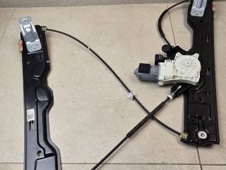 стеклоподъемник передний правый Land Rover Range Rover Evoque L551 2020, 2.0 л., бензин, АКПП, белый, внедорожник 5 дв., полный привод, правый руль, K8D223200AC