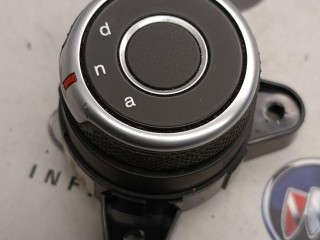 кнопка переключения режимов подвески Alfa Romeo Giulia 2 поколение 2017, 2.0 л., бензин, полный привод, 156129254