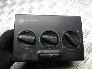 блок управления печки / климат-контроля Volkswagen Transporter T4 1997, 701819045B