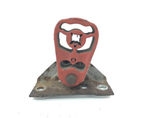 кронштейн глушителя BMW X5 G05 2021, внедорожник 5 дв., 18107583940