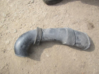 патрубок воздушного фильтра Volkswagen Touareg 1 поколение 2003, 4.2 л., бензин, АКПП, внедорожник 5 дв., 7L6129609A