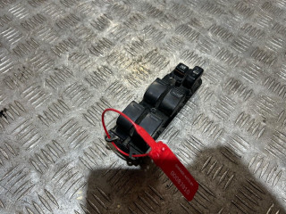 блок управления стеклоподъемниками Toyota RAV4 2 поколение (XA20) 2003, 2.0 л., дизель, АКПП, внедорожник 5 дв., 8482042130