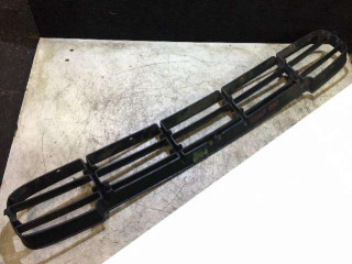 заглушка (решетка) в бампер Rover 400 Series 1 поколение 1998, DQY100160