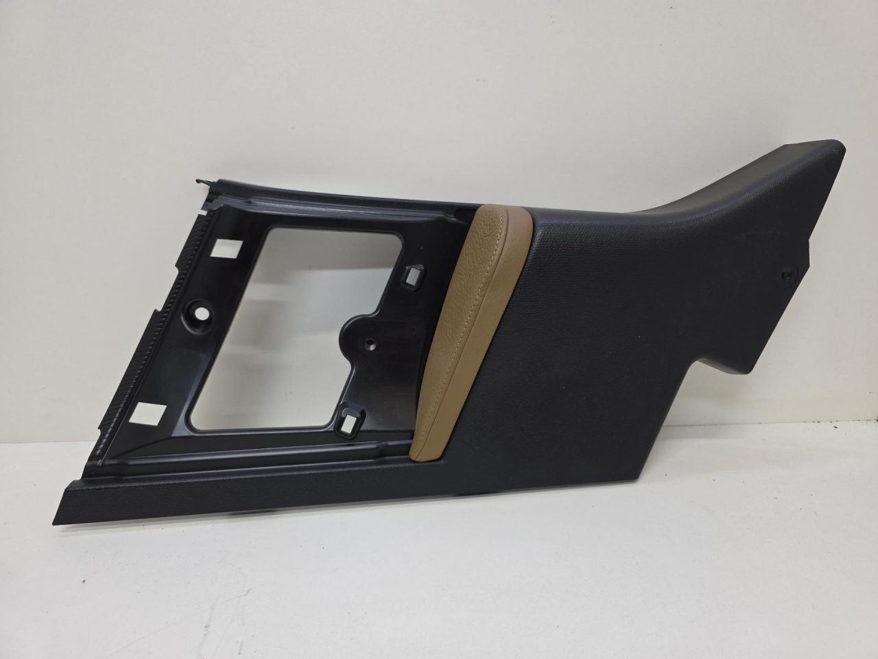 обшивка стойки BMW i3 L01 2015, электро, 51477272427 - фото №1