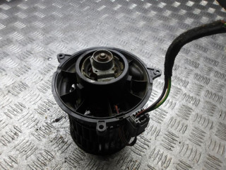 моторчик печки Ford Fiesta 5 поколение [рестайлинг] 2007, 1.3 л., бензин, МКПП, хетчбэк 5 дв.