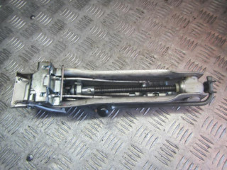 домкрат Audi A6 4B/C5 2000, 8L0011031A