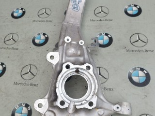 кулак поворотный правый BMW 2023, 3.0 л., бензин, c36, 6876656