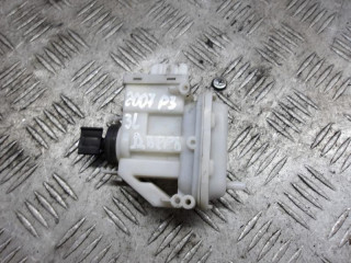 активатор (привод) замка двери Volkswagen Passat B3 1990, 1.8 л., бензин, МКПП, универсал, 357862153C