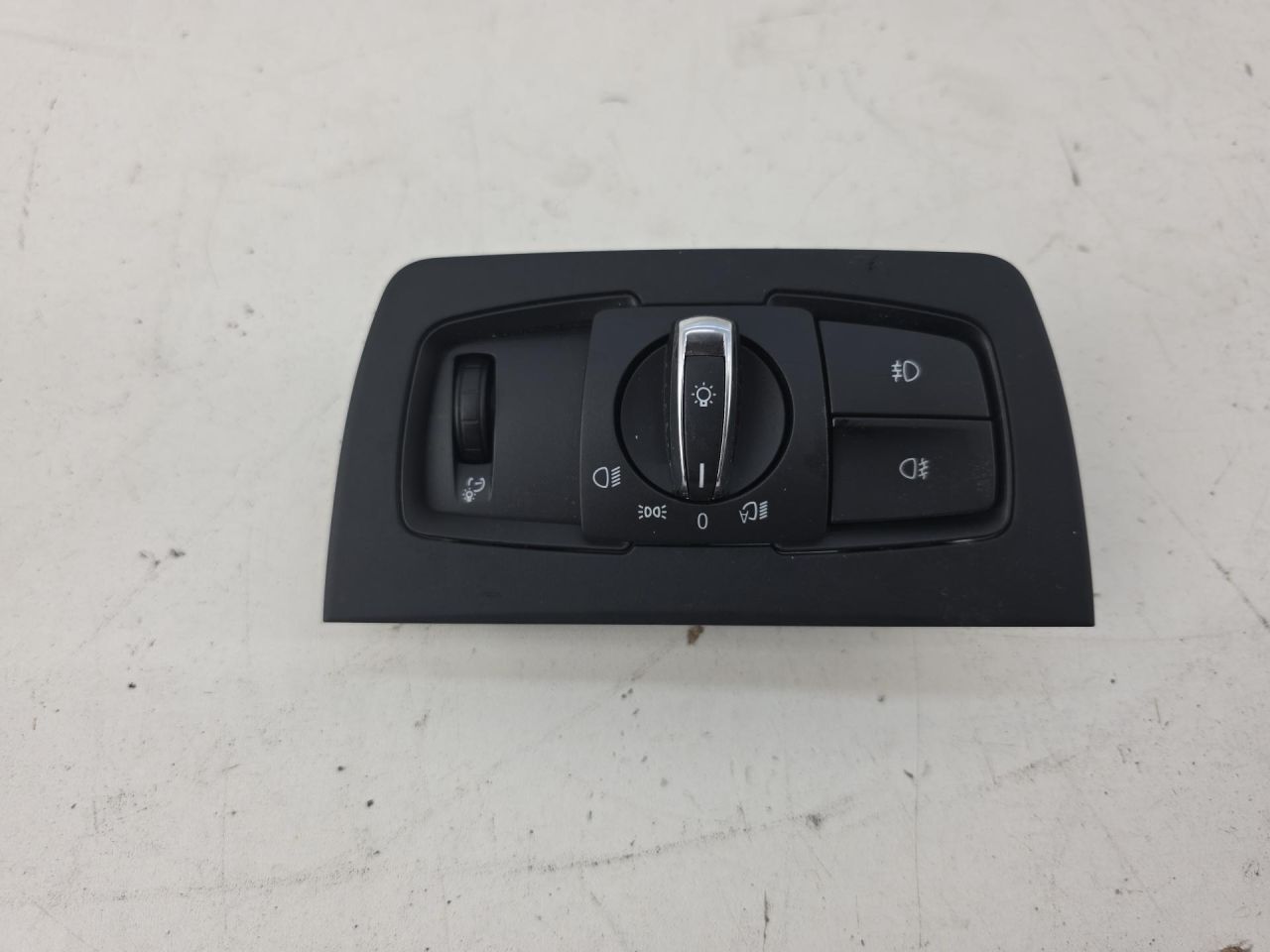 переключатель света BMW 3 серия F30/F31/F34 2013, 1.6 л., N13 B16 A, бензин, АКПП, седан, задний привод, правый руль, 61319265303 - фото №1