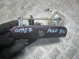 ручка крышки багажника Volkswagen Polo 4 поколение 2004, 1.2 л., бензин, МКПП, хетчбэк 5 дв., 6Q0962103A, 6Q6827297F