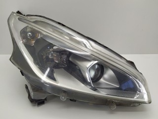 фара правая Peugeot 208 1 поколение 2015, 9810602280