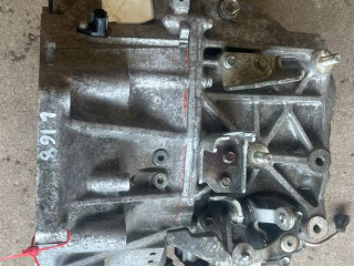 КПП механическая (МКПП) Mazda 6 1 поколение [рестайлинг] 2007, 2.0 л., дизель, 5МКПП, серебро, хетчбэк 5 дв., B2C2-B