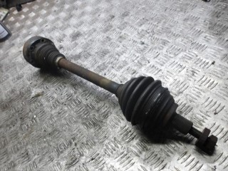 полуось передняя левая (приводной вал, ШРУС) Volkswagen Golf 4 поколение 2005, 1.6 л., бензин
