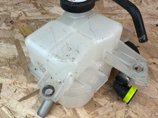 бачок расширительный Lexus NX 1 поколение [рестайлинг] 2020, 2.5 л., гибрид, красный, полный привод, правый руль, G910F48013