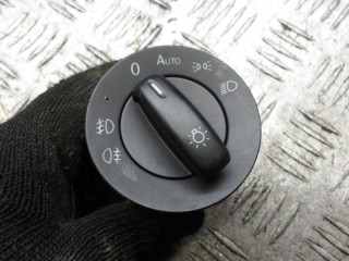 переключатель света Volkswagen Jetta 5 поколение 2007, 1.6 л., бензин, МКПП, седан, 1K0941431BM