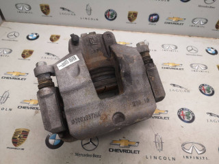 суппорт передний правый Chevrolet Equinox 3 поколение 2020, 1.5 л., бензин, АКПП, 84311327