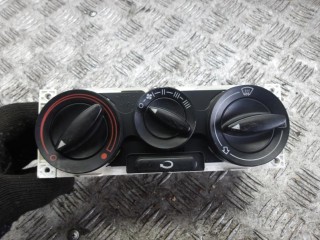 блок управления печки / климат-контроля Audi A3 8L 1999, 1.8 л., бензин, МКПП, хетчбэк 5 дв., 8L0819045A