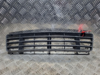 заглушка (решетка) в бампер Audi A6 4B/C5 1999, 2.4 л., APS, бензин, АКПП, седан, 4B0807683F