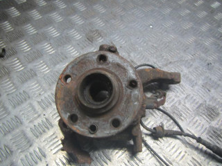 ступица передняя левая Volkswagen Transporter T4 1997