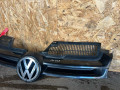 решетка радиатора Volkswagen Golf Plus 1 поколение 2007, 1.9 л., BXE, дизель, 5МКПП, хетчбэк 5 дв. - фото №3