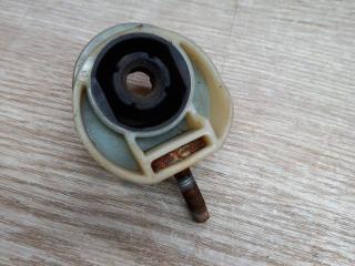 кронштейн глушителя Chevrolet Cruze 2 поколение 2018, 1.4 л., бензин, 13453329