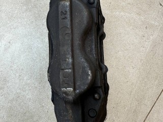 суппорт передний левый Toyota 2022, 2.8 л., 1GD-FTV, дизель, АКПП, красный, пикап, полный привод, правый руль, 477500K300