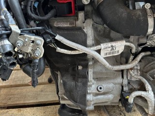 КПП автоматическая (АКПП) Land Rover Range Rover Evoque L551 2020, 2.0 л., бензин, АКПП, белый, внедорожник 5 дв., полный привод, правый руль, LR113832