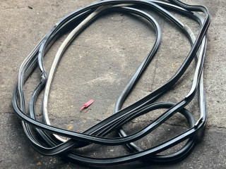 уплотнитель двери Renault Talisman 1 поколение 2018, 1.5 л., дизель, 6МКПП, седан