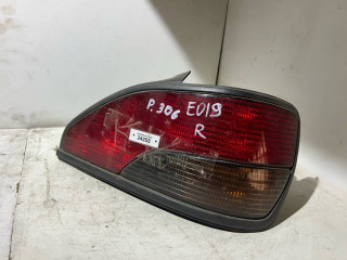 фонарь задний правый Peugeot 306 1 поколение 1996, седан