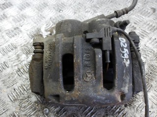 суппорт передний правый Mercedes-Benz Vito W639 2005, 2.2 л., дизель, МКПП, микроавтобус