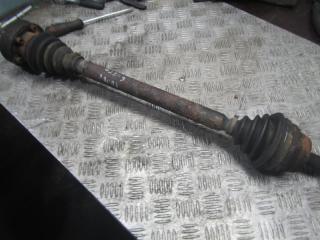 полуось передняя левая (приводной вал, ШРУС) Audi 80 B3 1990, 1.8 л., бензин, АКПП, седан