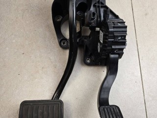 узел педальный (блок педалей) Tesla 2022, электро, белый, полный привод, 104469100D