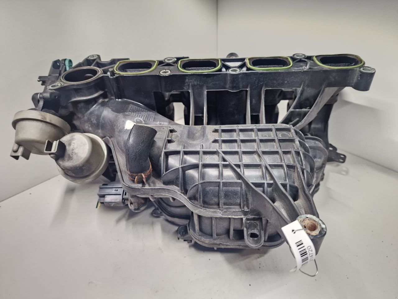 коллектор впускной Volvo S40 2 поколение 2006, 1.8 л., i, бензин, МКПП, передний привод, 4M5G9424FT - фото №1