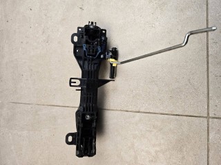 ручка наружная Toyota 2022, 2.8 л., 1GD-FTV, дизель, АКПП, красный, пикап, полный привод, правый руль, 692100K040