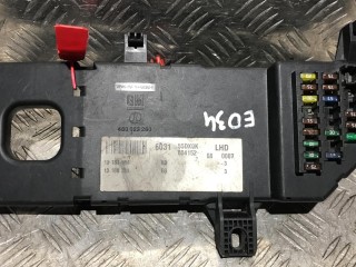 блок предохранителей Opel Vectra C 2003, 2.2 л., бензин, АКПП, 13181984, 13168781, 518777206