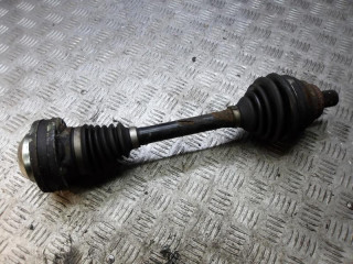 полуось передняя левая (приводной вал, ШРУС) Volkswagen Passat B6 2006, 2.0 л., дизель, МКПП, универсал