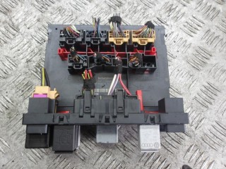 блок комфорта Audi A3 8P 2005, 2.0 л., бензин, МКПП, хетчбэк 5 дв., 8P0907279C