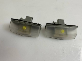 подсветка номера Lexus NX 1 поколение [рестайлинг] 2021, 2.5 л., 2AR-FXE, бензин, 81204-76010, 8127076010