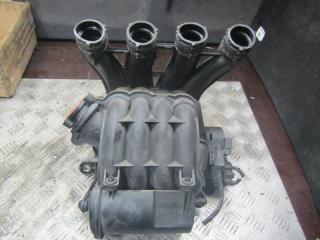 коллектор впускной Audi A4 B6 2002, 2.0 л., бензин, 06B133210AJ