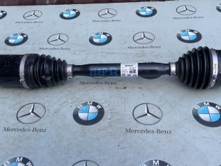 полуось передняя правая (приводной вал, ШРУС) BMW 2023, 3.0 л., бензин, c36, 8486202