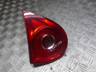 фонарь крышки багажника левый Volkswagen Golf 4 поколение 2005, 1.4 л., бензин, МКПП, хетчбэк 5 дв., 1K6945093E