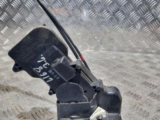 замок двери задней левой Mazda 6 1 поколение [рестайлинг] 2007, 2.0 л., дизель, 5МКПП, серебро, хетчбэк 5 дв.