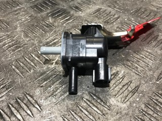 электромагнитный клапан Toyota Prius 3 поколение XW30 [рестайлинг] 2013, 1.8 л., 2ZR-FAE, бензин, вариатор, хетчбэк 5 дв., 9091012276, 136200-7010