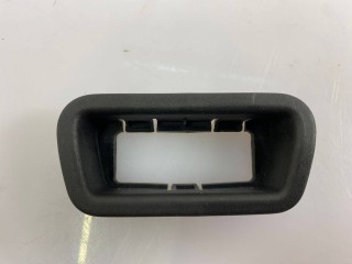 заглушка заднего бампера под крюк Maserati Levante 1 поколение 2017, 3.0 л., A630HP, дизель, АКПП, blue, внедорожник 5 дв., полный привод, правый руль